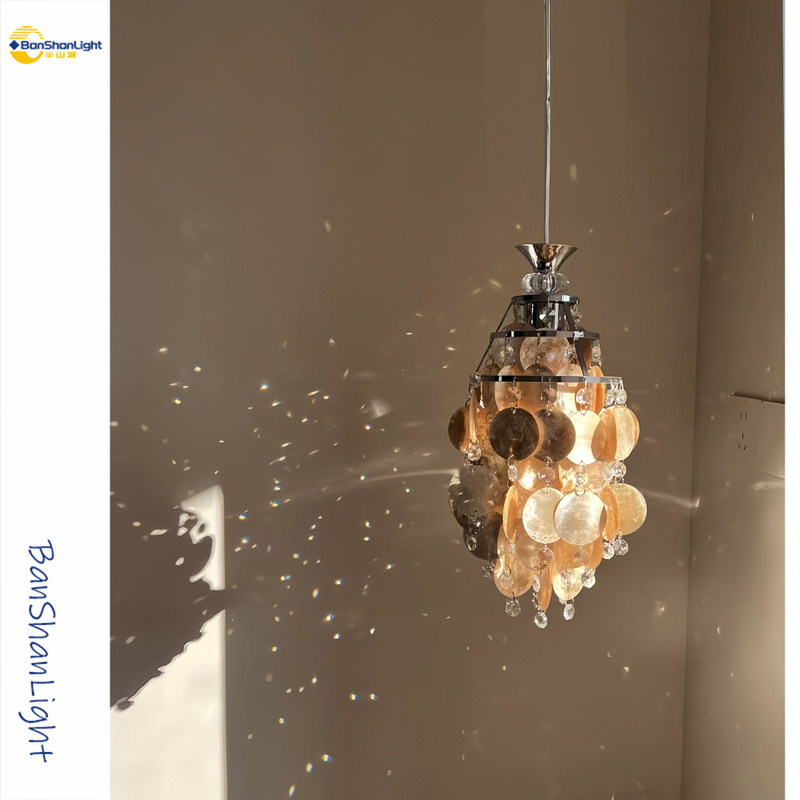Nordic French-style pearl shell crystal chandelier for dining room, bar counter, designer vintage study, bedroom, bedside wind chime lamp Nordic French-style pearl shell crystal chandelier for dining room, bar counter, designer vintage study, bedroom, bedside wind chime lamp