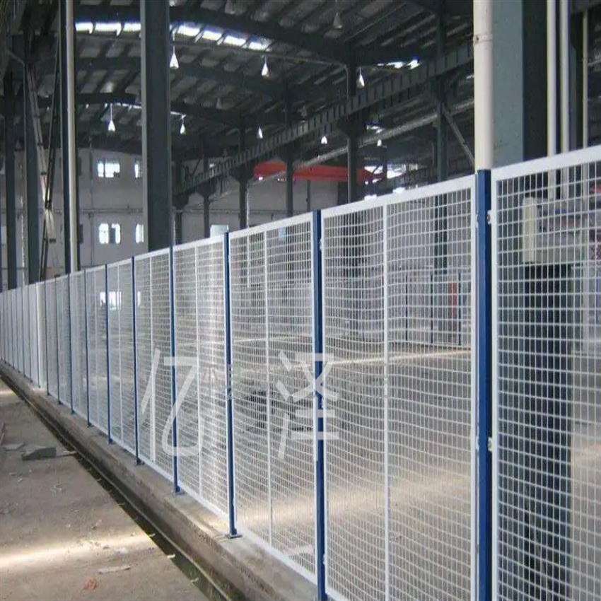 亿泽专业公路护栏网建筑工地安全防护栏价格优惠可定各种规格