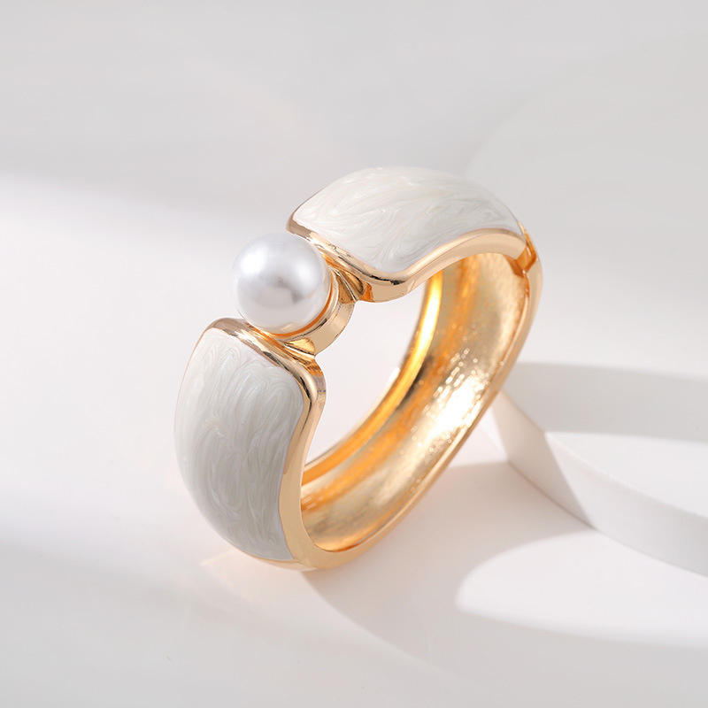 56g Weight Bangle Classification Alloy Chain Material 1 Piece Quantity Daily, Street Occasion Alloy Material Geometric Pattern All Seasons Season Women's Gender Plating Design Vintage Style, Classic Style Style Vintage Style Classic Style Geometric Alloy Bangles Wholesale 14