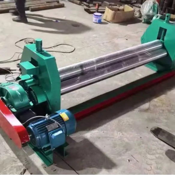 La máquina de enrollamiento se divide en mecánica e hidráulica, la máquina de enrollamiento mecánico es para acero al carbono, acero inoxidable,