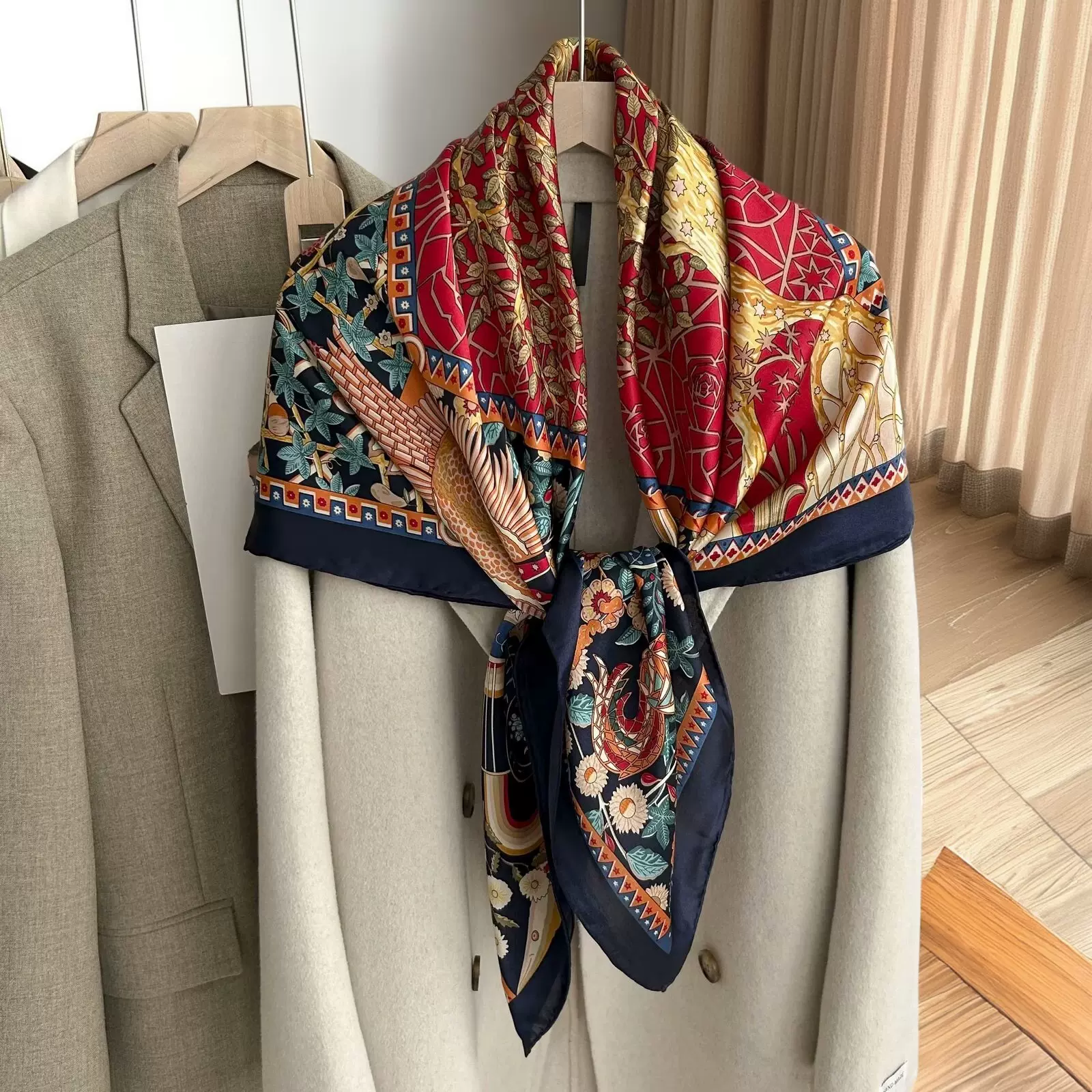 真丝印花大丝巾百搭春夏高级感文艺复古围巾披肩桑蚕丝女士大方巾