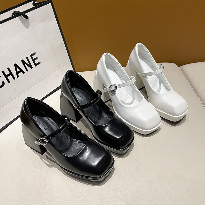 Fashionable loafers