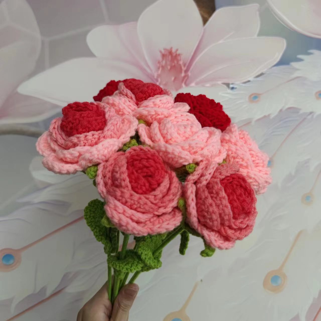 钩针手工摆摊编织玫瑰花成品仿真针织花高级感礼物钩织毛线花批发-阿里巴巴