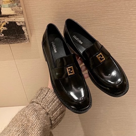 香港金扣厚底小皮鞋女2025秋冬季新款英伦风内增高真皮乐福鞋加绒|undefined