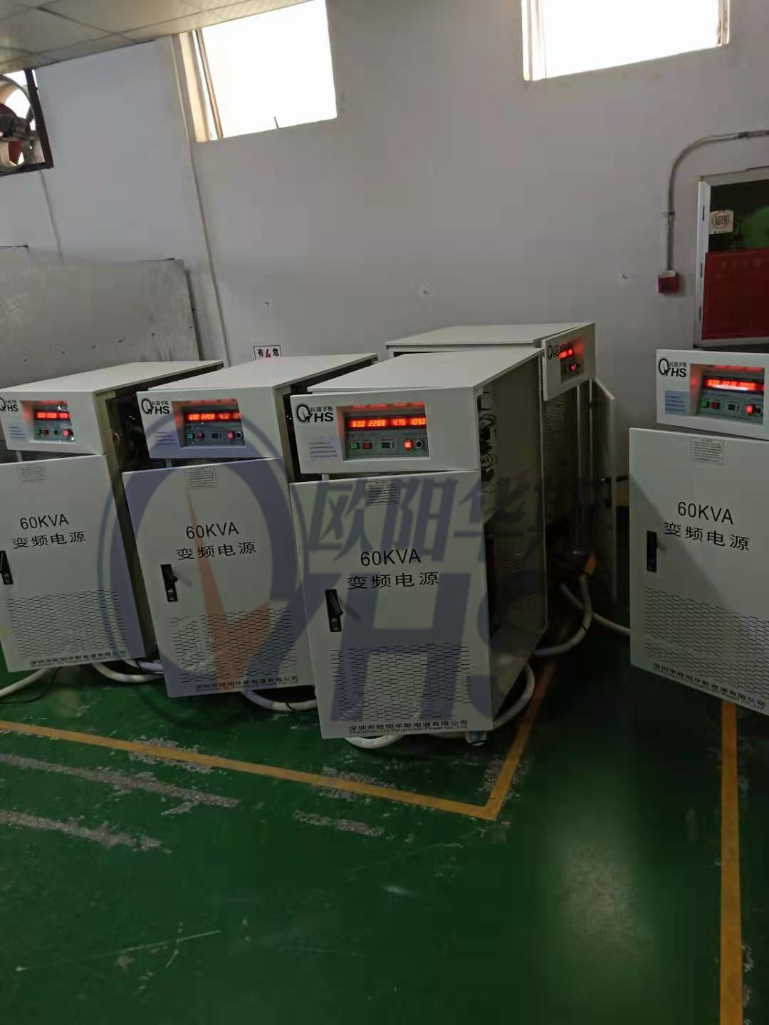 ŷ����˹��̨60KVA��Ƶ��Դ���ڽ����ϻ������У����220V 60HZ