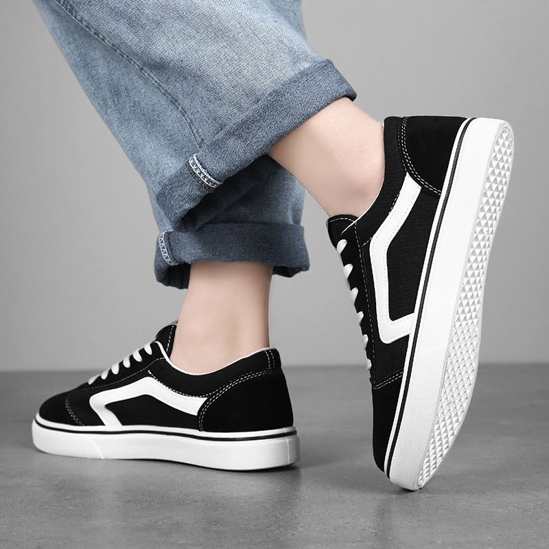 Zapatos de lona para hombres primavera 2025 nuevos zapatos de hombre tendencia juvenil zapatos de skate para hombres zapatos deportivos casuales para hombres