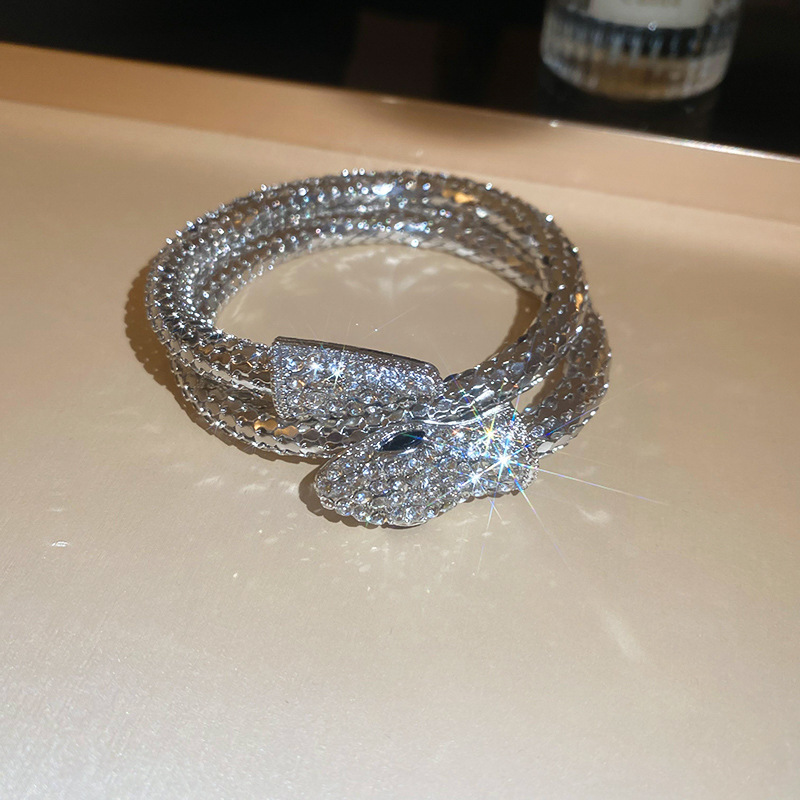 Brazalete transfronterizo de collar de serpiente enrollado con diamantes de alta calidad, diseño de cadena de clavícula atmosférica europea y americana, collar de temperamento de sentido femenino