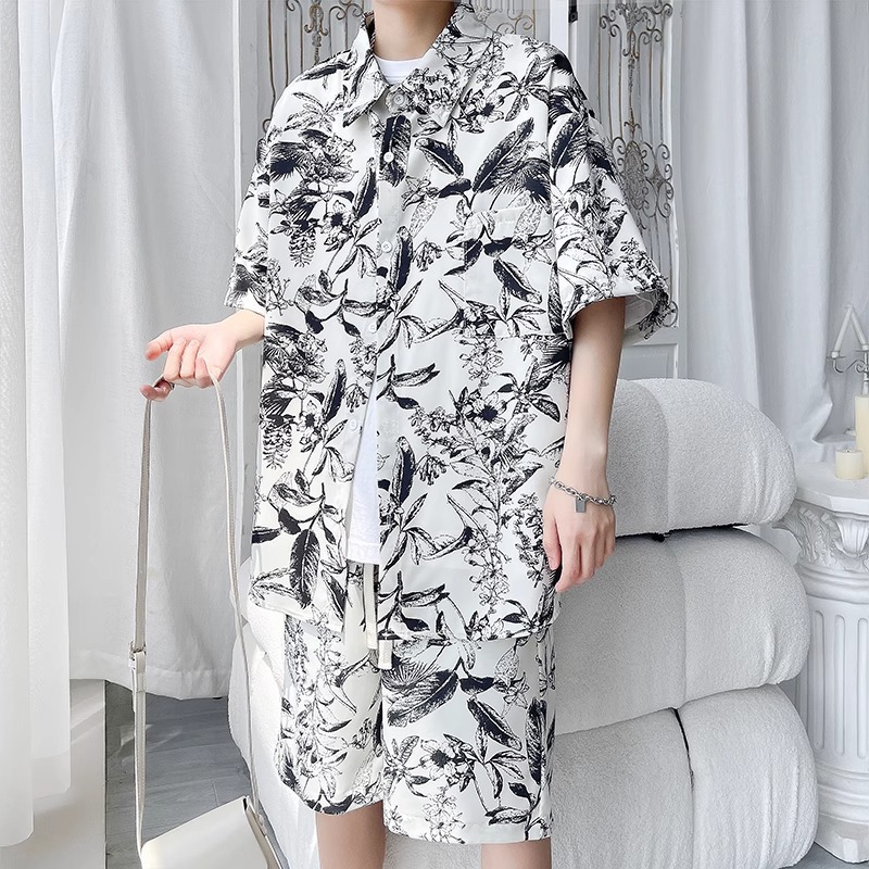 아이스 실크 비치 셔츠 정장 남성 여름 얇은 잘 생긴 느슨한 남성 반바지 꽃 셔츠 소년 해변 착용