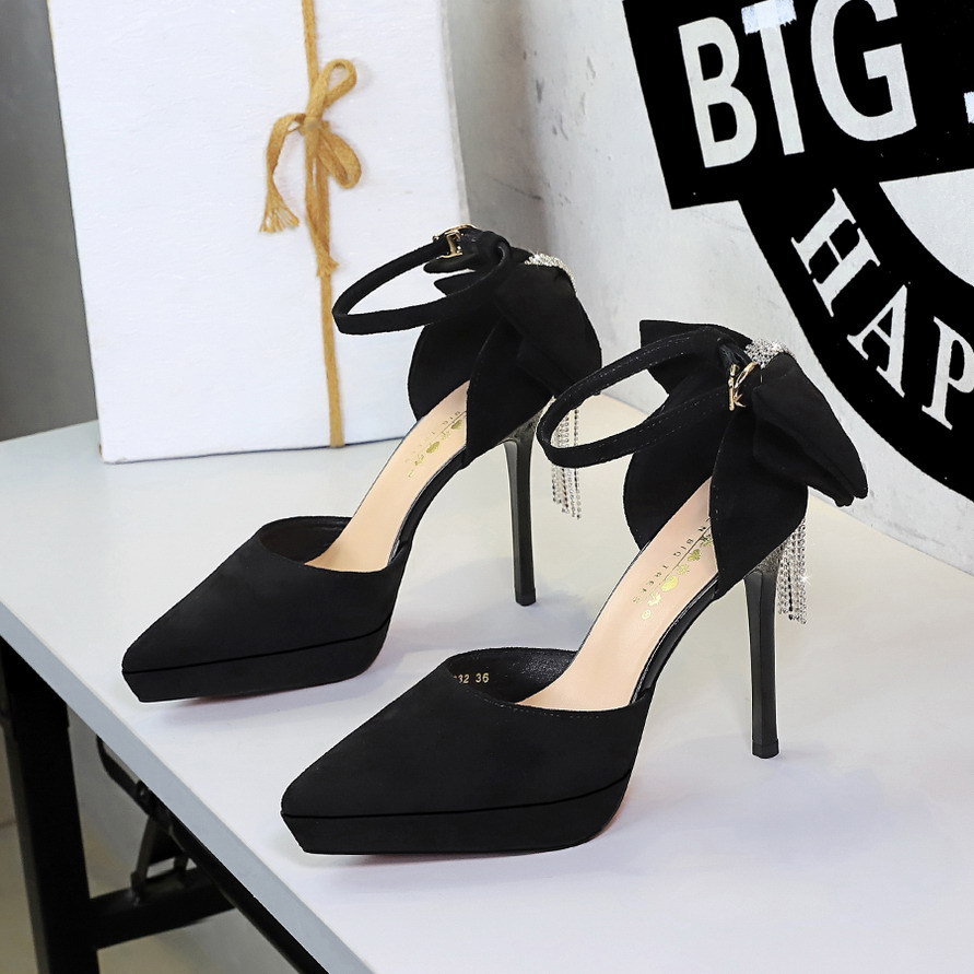 2332-H66M European and American style banquet black waterproof table pointed straight buckle velvet back bow rhinestone sandals