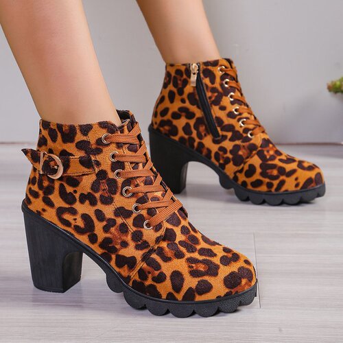 Euro-American Martin Boots, New Style Short Boots with Front Buckle, Thick Soles, Wholesale, Plus Size