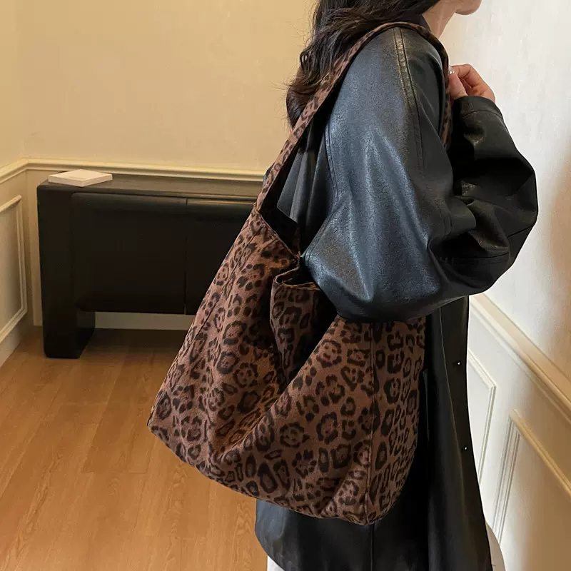 跨境大容量豹纹包包女2025新款秋冬时尚百搭单肩包休闲通勤托特包