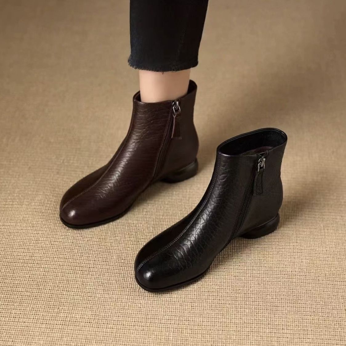 爆款马丁靴女2025秋冬时尚加绒保暖粗跟舒适低跟瘦瘦靴洋气短靴女