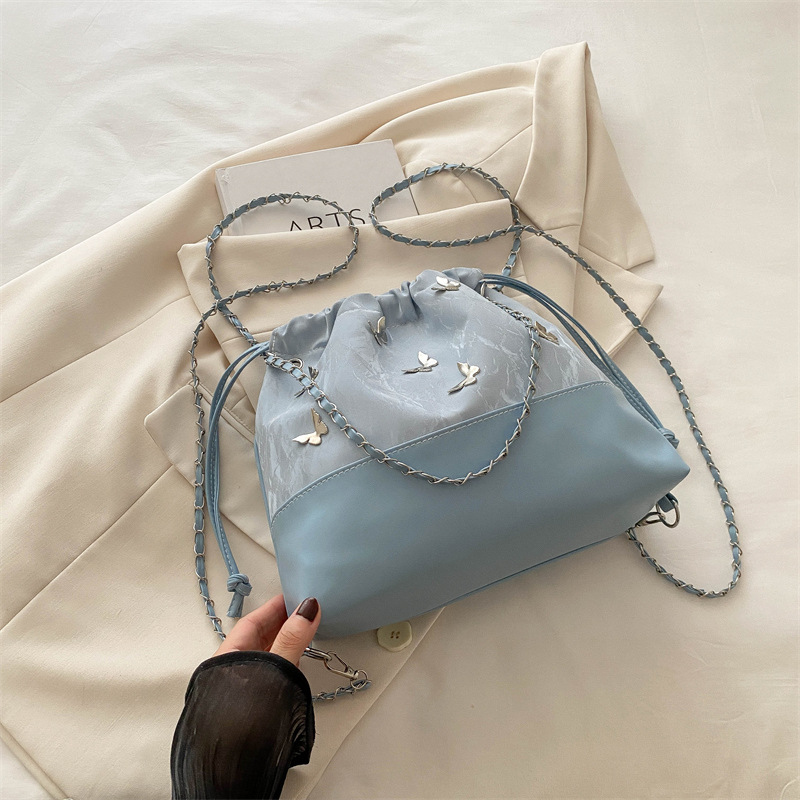 Bolso plateado para mujeres 2024 nueva moda bolso de hombro de alta calidad bolso de cadena bolso de verano mochila rojo