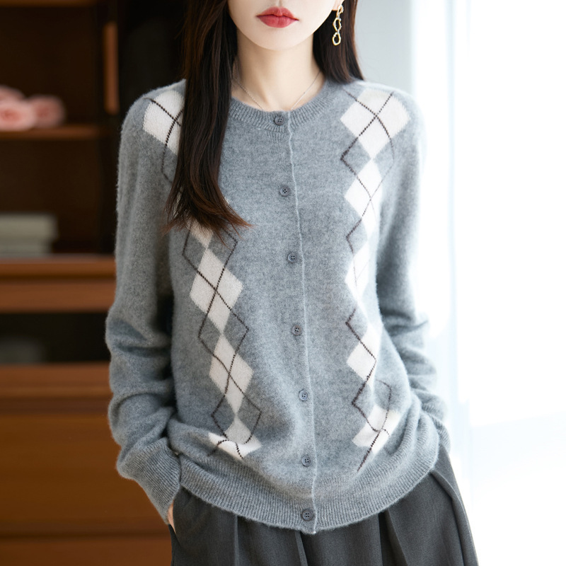 Jacquard Diamond Cardigan Women's Fashionable Versatile Wool Sweater Top 2025 Autumn and Winter New Soft and Skin-Friendly Sweater Jacket