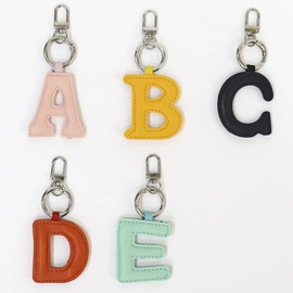 挂饰挂件;手机挂绳;钥匙扣及钥匙扣配件