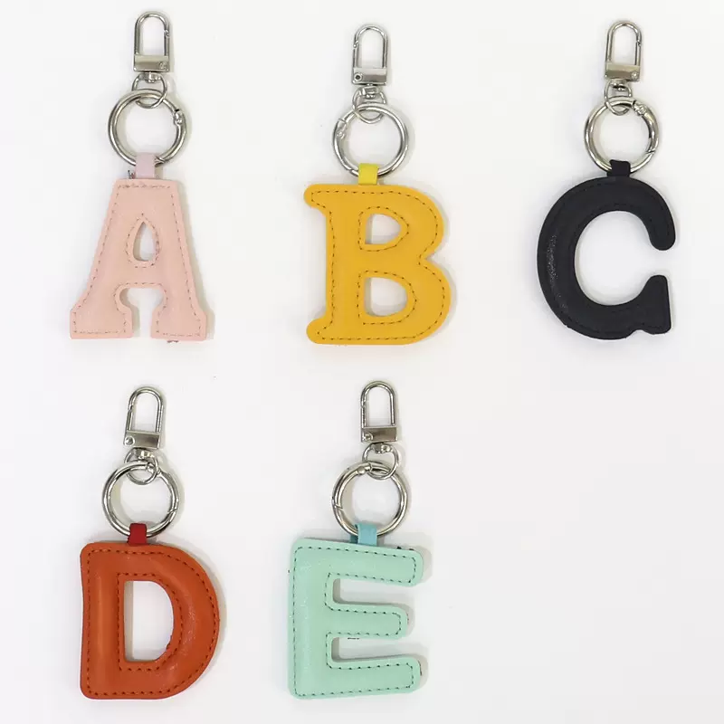 华阳新款皮质字母挂件配饰钥匙扣miu系包挂饰品高颜值配件ins挂饰