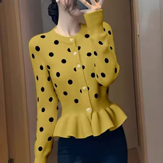 秋冬季新款白色波点荷叶边收腰毛衣女小众设计感时髦洋气掐腰开衫