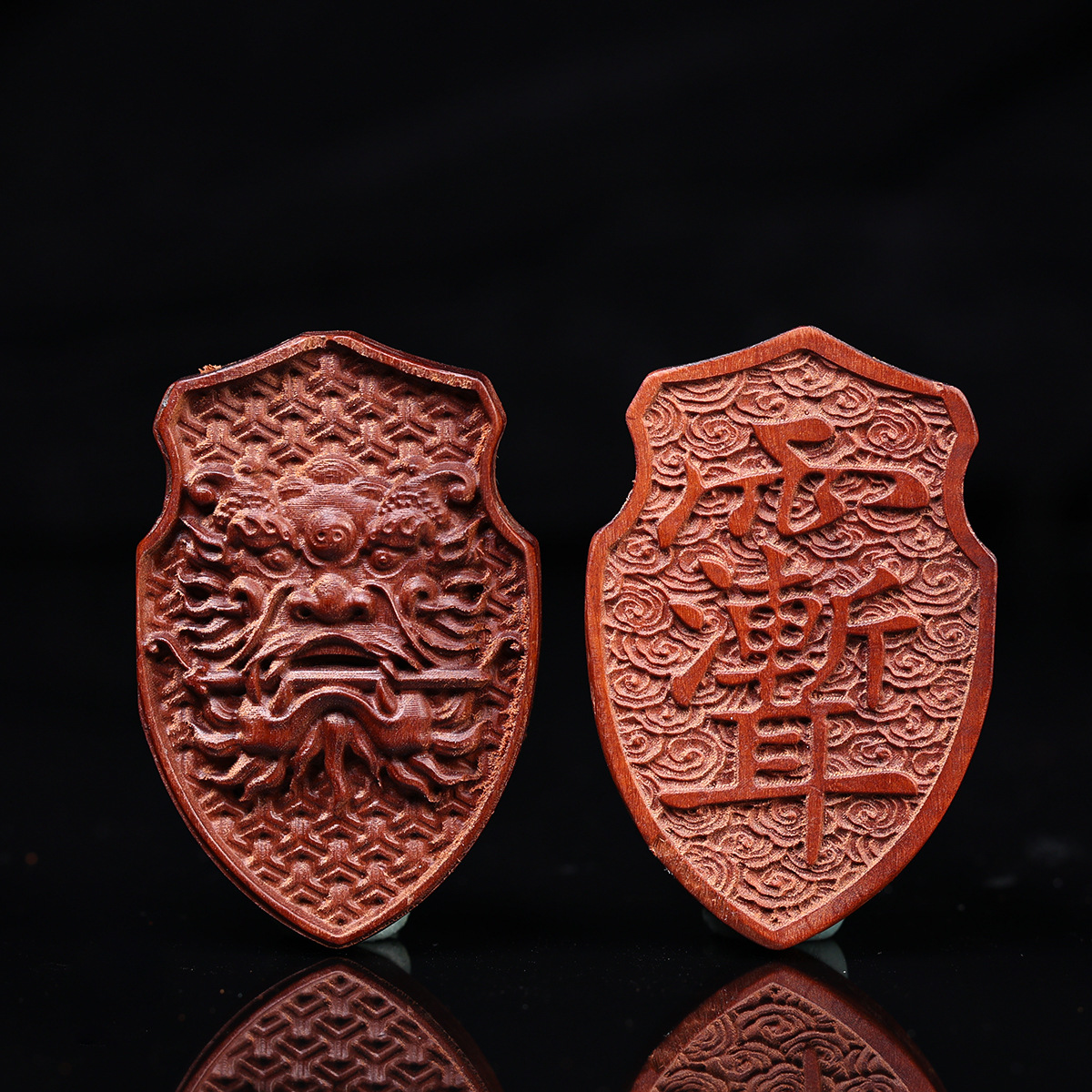 Thunderstruck date wood peace charm lion charm pendant Taoist ritual object portable accessory aged material dark color exquisite carving handmade