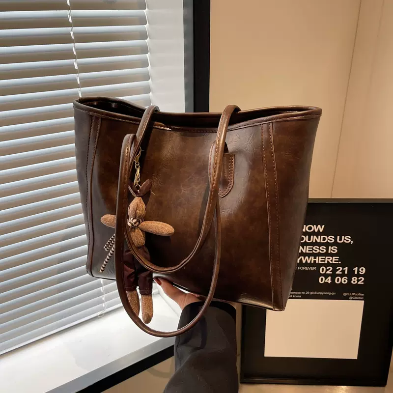 休闲复古托特包秋冬新款通勤大容量单肩包女包百搭单肩包腋下包包