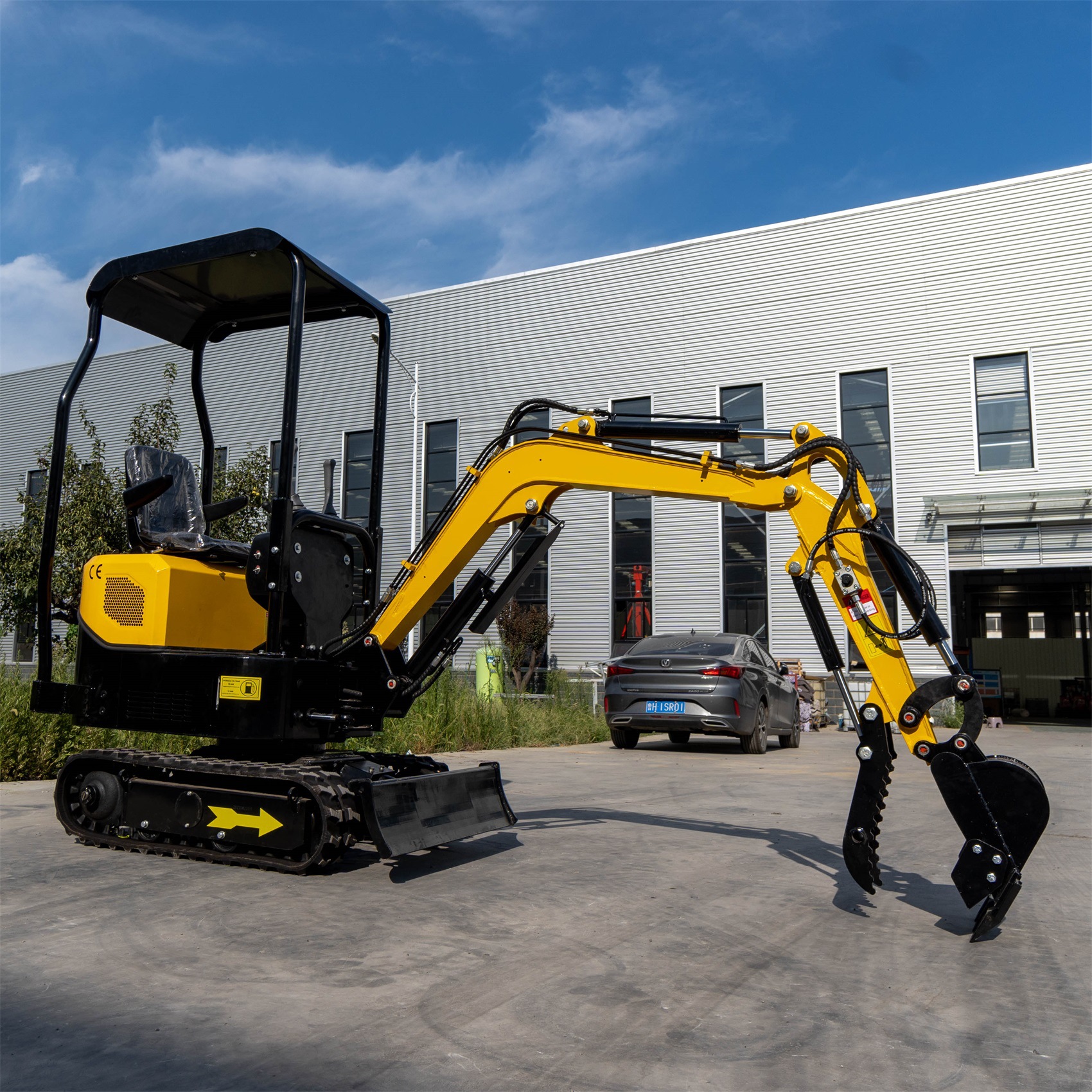 挖机厂家直售小型挖机 10农用液压挖机 1000KG家用勾机出口利比亚