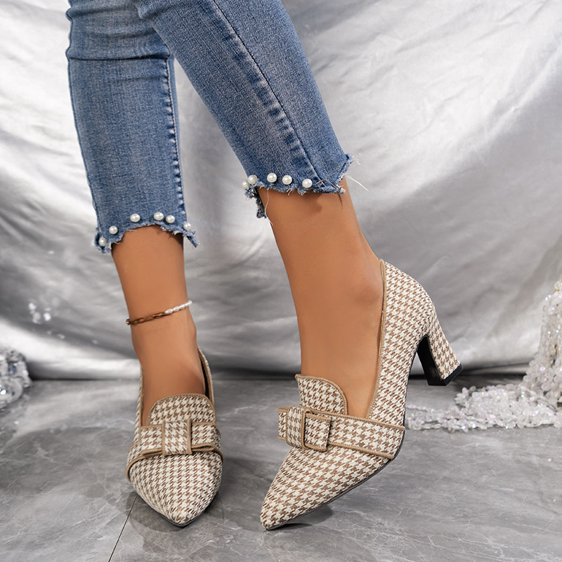 2024 Primavera Nuovo di Grandi Dimensioni del Commercio Estero Scarpe da Donna Stile Maturo Sub-Vamp Punta a Punta Tacchi Spessi Moda Singoli Pattini Delle Donne lz_voghion.com