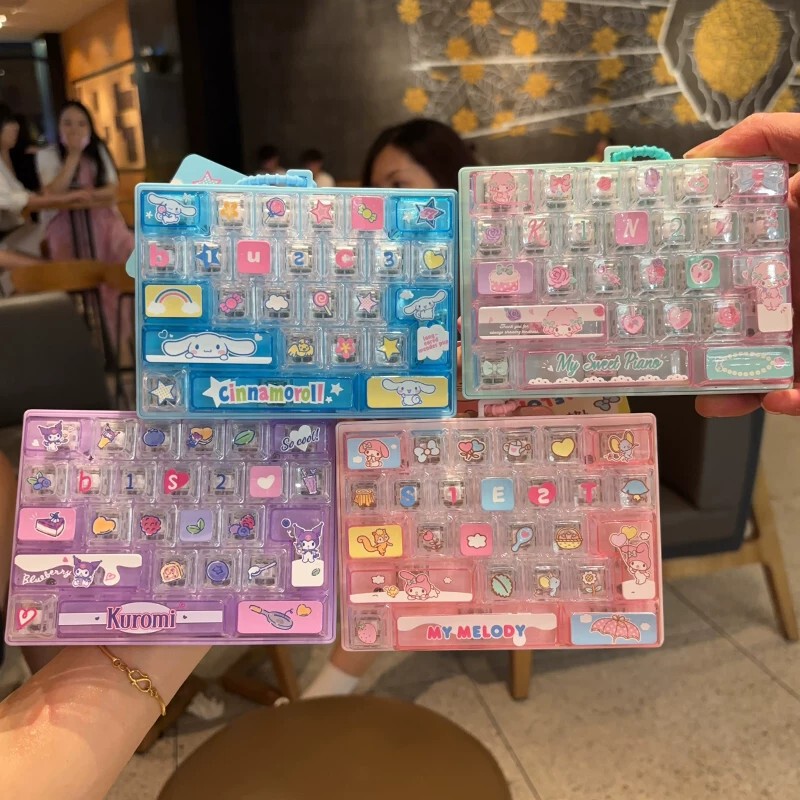 Authentic Sanrio 26-key stress-relief toy, creative and stylish press-keyboard bag pendant, small gift Authentic Sanrio 26-key stress-relief toy, creative and stylish press-keyboard bag pendant, small gift