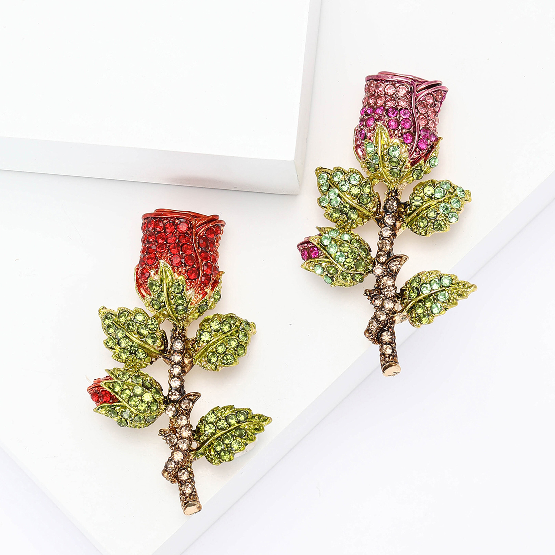 22g Weight Vacation Classic Style Pin Flower Alloy Inlay Zircon Women's Brooches