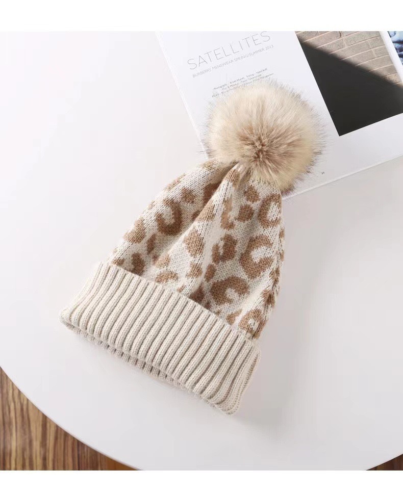 for Women New Autumn Winter Versatile Cross-Border European American Korean Version Leopard Print Pom Warm Knitted_voghion.com