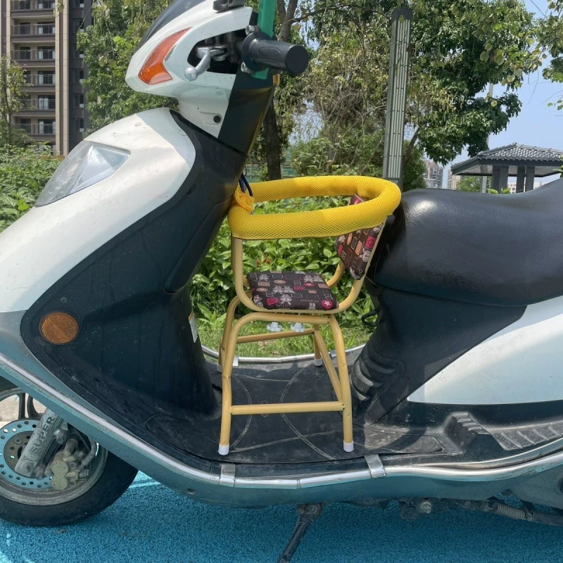 Additional seat, children's pedal, S8