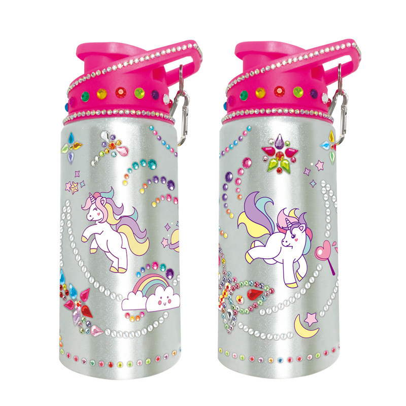 Botella de agua decorativa hecha a mano con diamantes de imitación para niños, éxito de ventas transfronterizo, divertida botella de agua con decoración de grafiti DIY, juguete interactivo para padres e hijos.