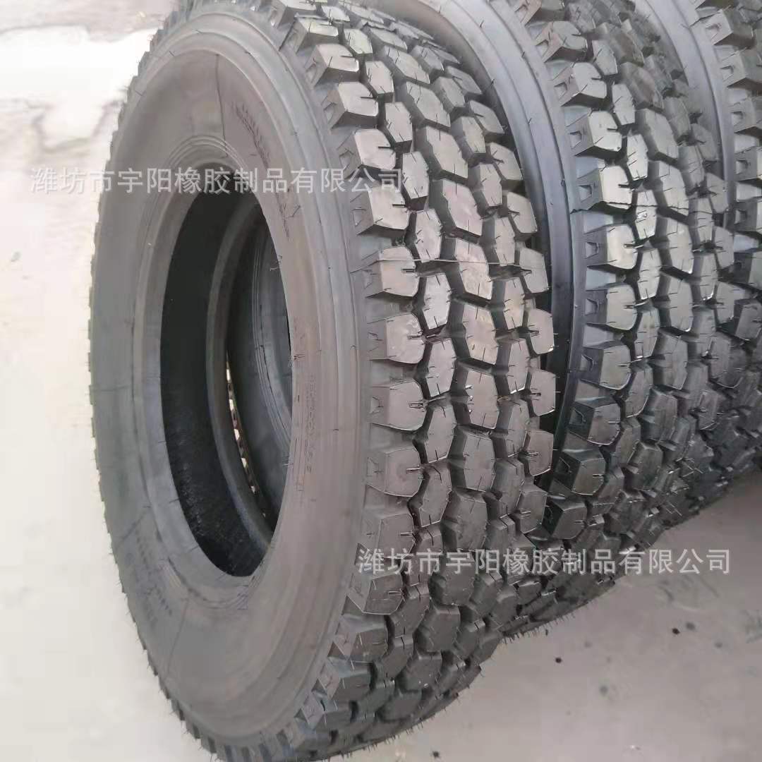 道路运输车轮胎 12R24.5 长途卡车钢丝轮胎
