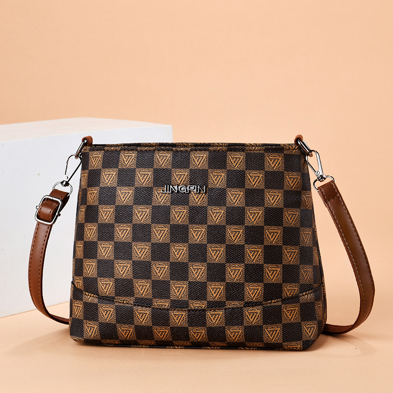 Vintage floral print light luxury niche shoulder crossbody bag for women, high-end versatile textured commuter bag, stylish underarm bag Vintage floral print light luxury niche shoulder crossbody bag for women, high-end versatile textured commuter bag, stylish underarm bag