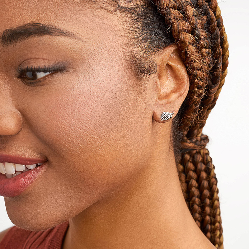 Amazon transfronterizo 925 plata esterlina alas pendientes ligeros lujosos de alto nivel ángel alas pendientes plumas pendientes para mujeres