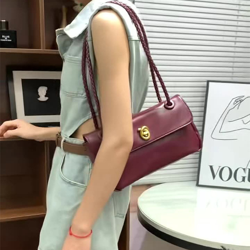 Cross-Border New Retro Single-Shoulder Envelope Bag for Women, New Knot Pleated Underarm Bag, Fashionable High-End Commuter Crossbody Bag