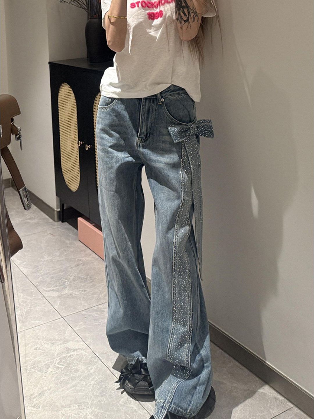 Women's Retro Denim Jeans With Star Print And Rhinestone Bow Detail_voghion.com