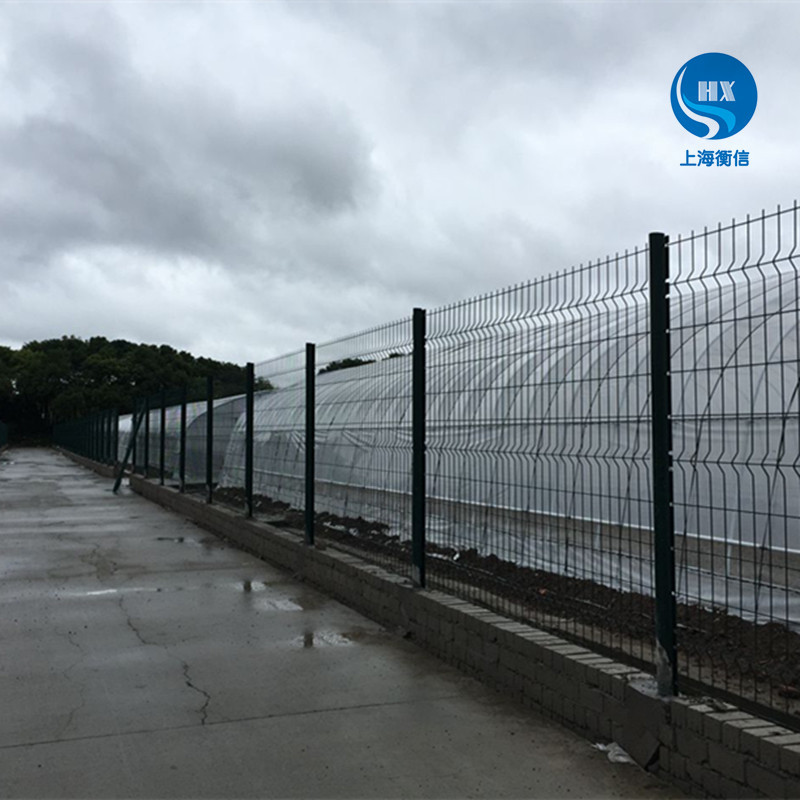 衡信桃型柱围栏网浸塑围栏 加强弯护栏网 农场果园防护网养殖网