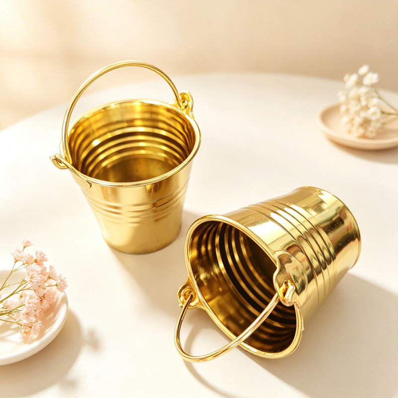 Cross-border e-commerce gold-plated personalized creative candy box plastic mini dollhouse toy bucket
