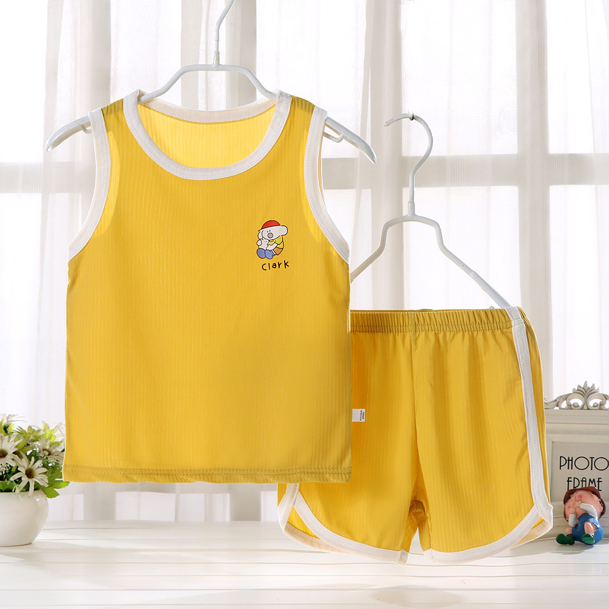2022 nueva ropa de secado rápido chaleco de seda de hielo traje sin mangas de manga corta niños y niñas de verano procesamiento personalizado