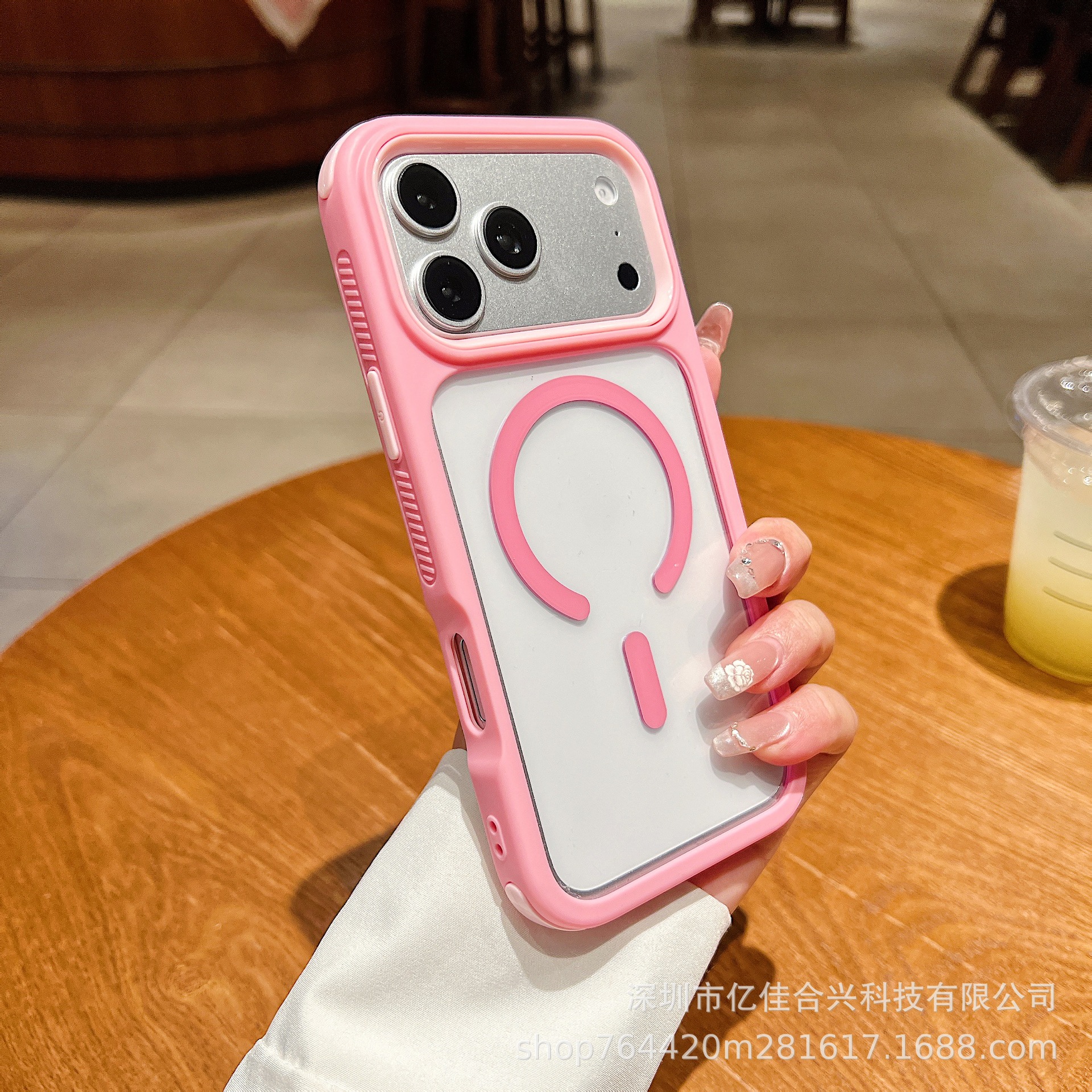 Cool 3 - en - 1 adsorción antideslizante para iPhone17PROMAX teléfono móvil Apple 11 caso anti-caída 13