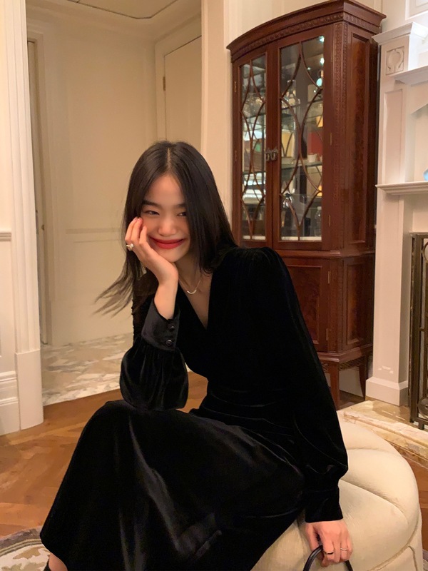 pusumede 高级感丝绒连衣裙女新款法式气质v领收腰显瘦中长款裙子|undefined