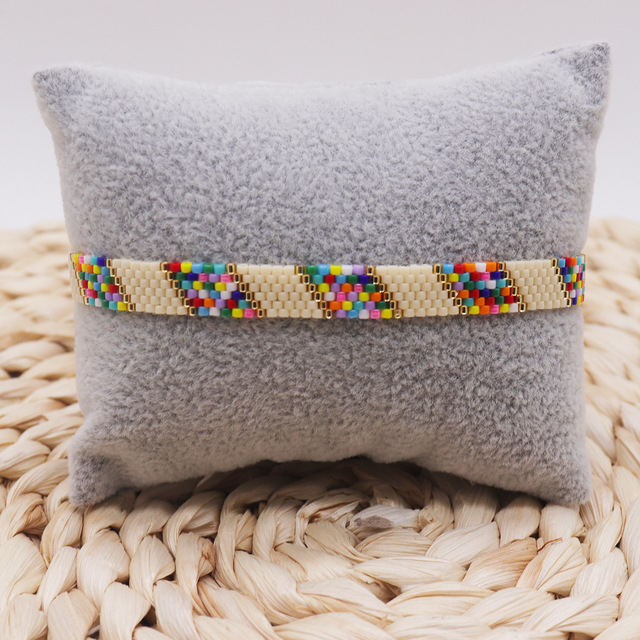 Bohemian Style Macaron Color Simple Geometric Miyuki Bracelet Women's Hand-woven Adjustable Bracelet display picture 3