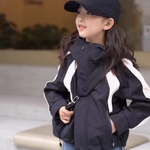女童外套秋冬季24新款儿童韩版连帽冲锋衣中大童时髦休闲风衣洋气