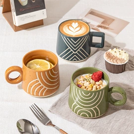 碗;厨房置物架;筷笼