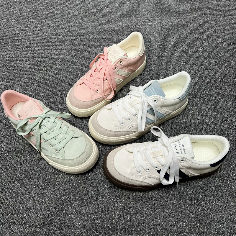 2024 봄과 가을 새로운 흰색 신발 여성 보드 신발 여성 캐주얼 운동화 외국 스타일 올 매치 학생 신발