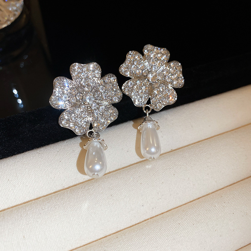 Medieval vintage diamantes goteo pendientes collar ligero lujo nicho cerradura estilo palacio conjunto de joyas exquisitas