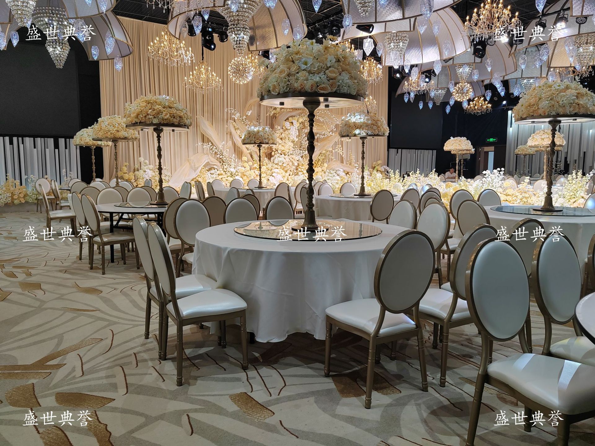 Taizhou hotel de cinco estrellas banquete mesa y silla restaurante banquete de boda plegable silla trasera redonda de comercio exterior boda tema silla de sol pic 8
