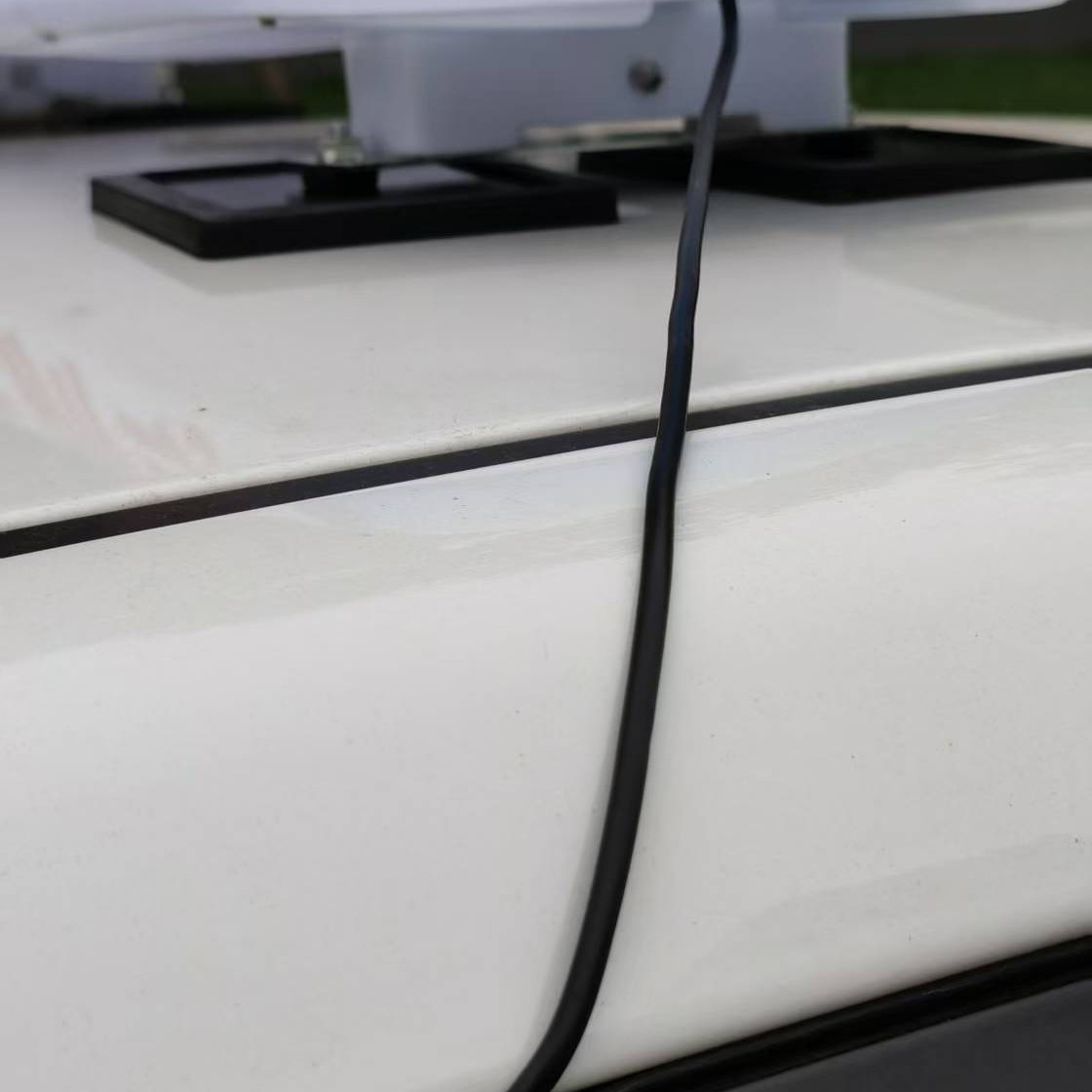 Cross-border best-selling magnetic LED roof light for coaches, taxis, and dump trucks, 120 km/h speed