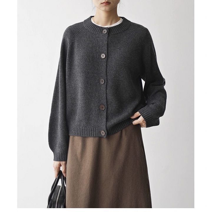 High-Quality British Niche Brand Cashmere Wool Solid Color Fine Knit Sweater Cardigan Coat for Women in Autumn and Winter