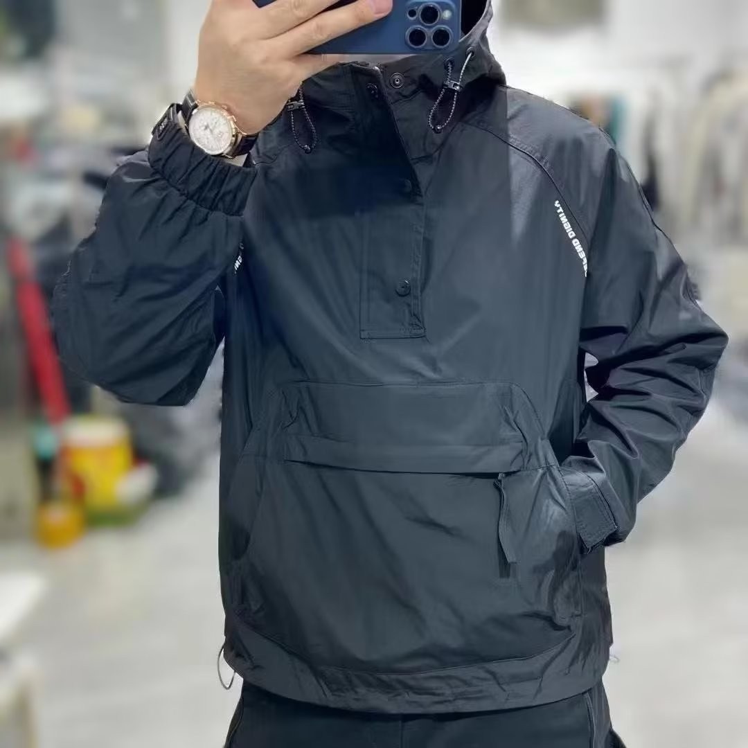 검은색