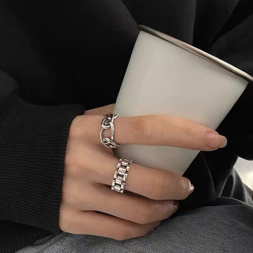 Vintage-style Korean watch with ins cool tone, niche design sense open mouth index finger ring for women, silver color fashion personality